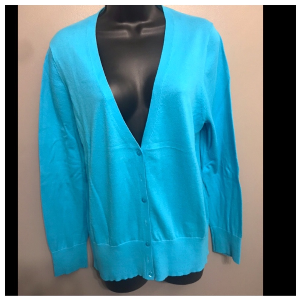 — SOLD — 
NWOT CARDIGAN